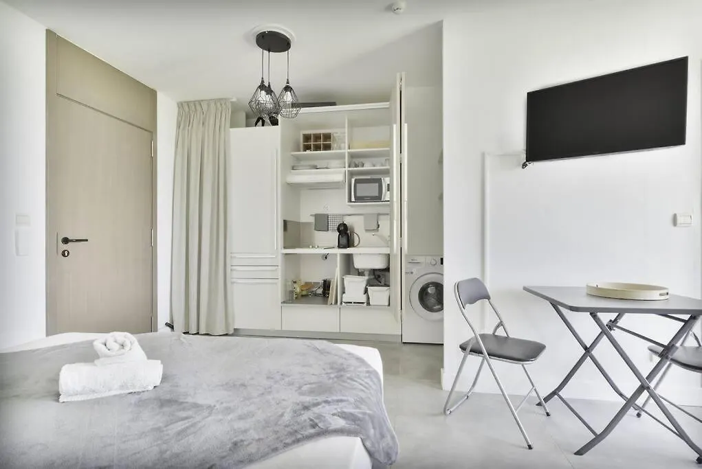 Apartment Ty Kaz O Studio Renove Avec Vue Mer Et Plage Belle-Allee