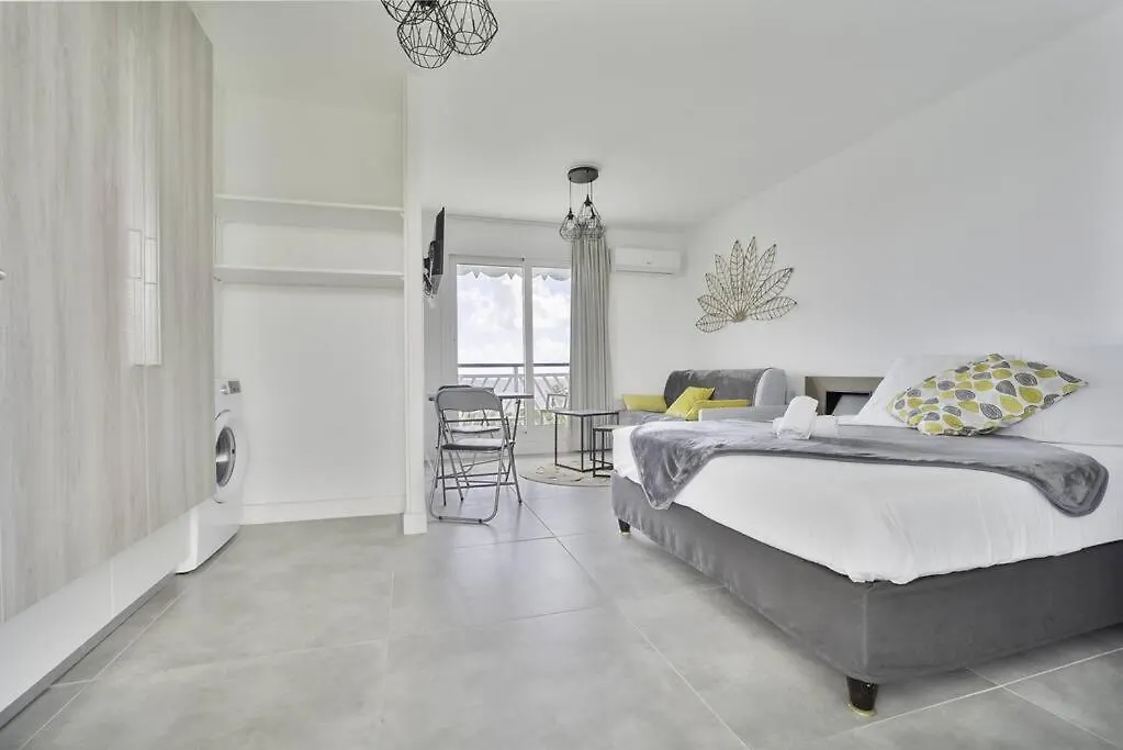 Ty Kaz O Studio Renove Avec Vue Mer Et Plage Belle-Allee Apartment